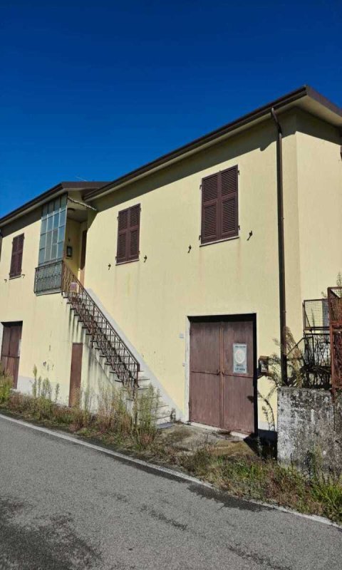 Villa a Licciana Nardi