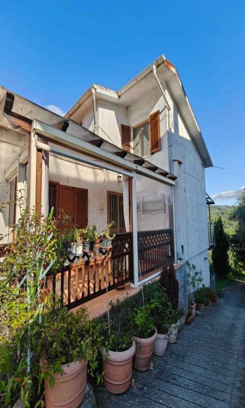 Semi-detached house in Fivizzano