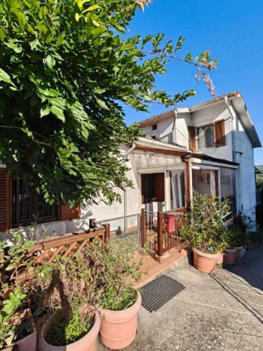 Semi-detached house in Fivizzano