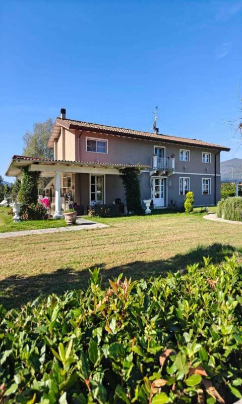 Дом в Виллафранка-ин-Луниджана