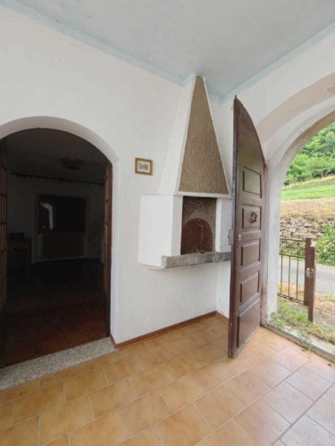 Farmhouse in Comano