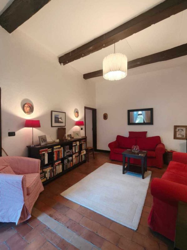 Semi-detached house in Licciana Nardi