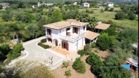 Villa in Avola