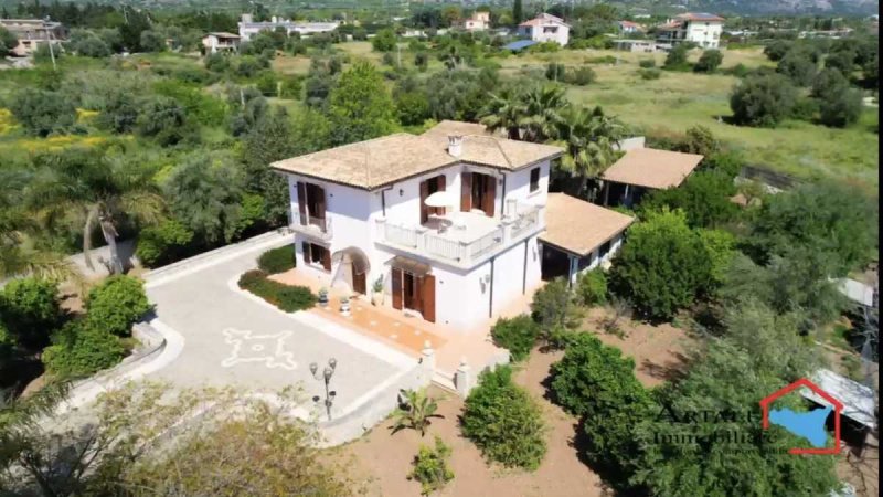 Villa en Avola