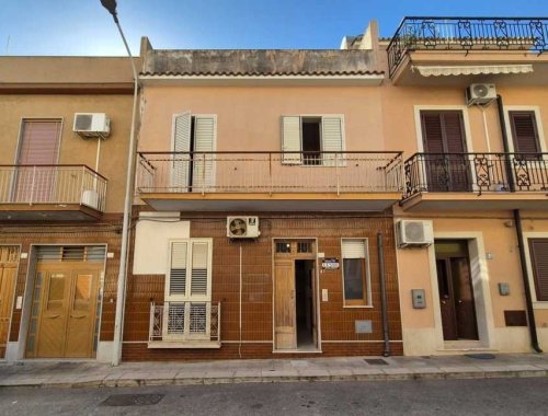 Casa indipendente a Avola
