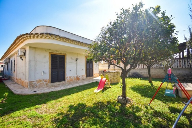 Villa a Avola
