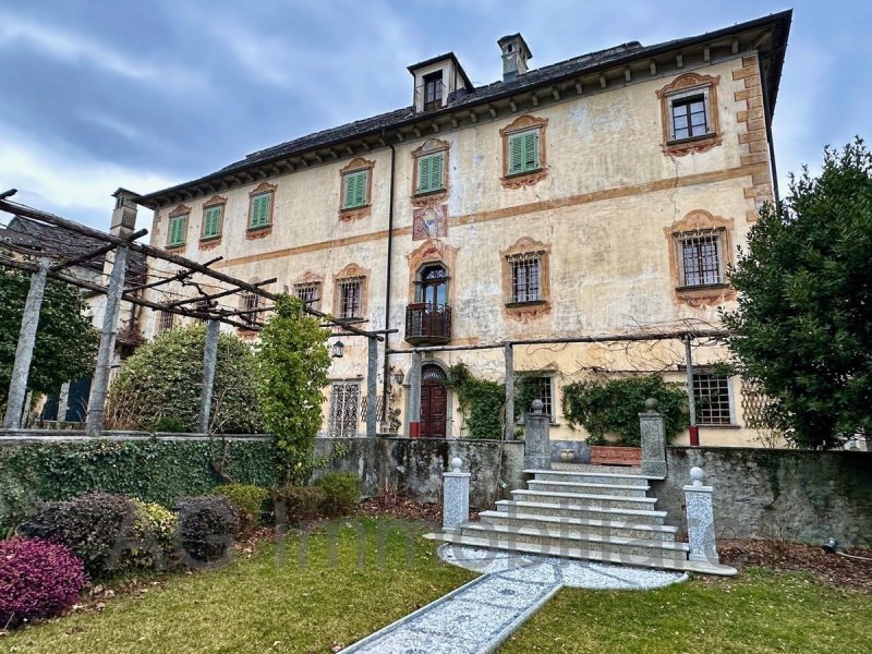 Historisches Haus in Trontano