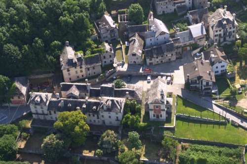 Historisches Haus in Masera
