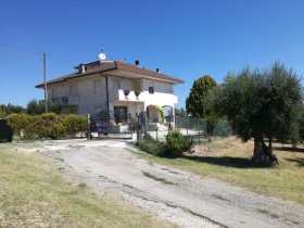 Landhaus in Fermo