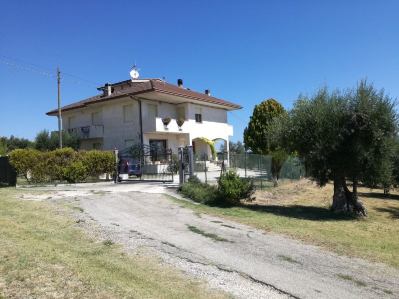 Casa de campo en Fermo