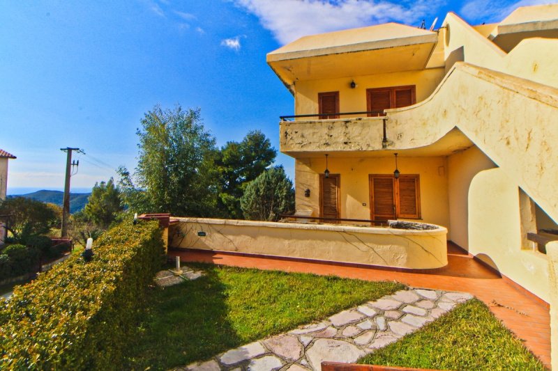Reihenhaus in Centola