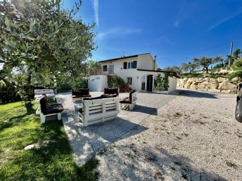 蒙特格拉纳罗乡间房屋