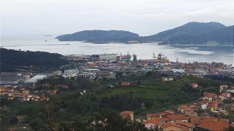 Casa indipendente a Vezzano Ligure