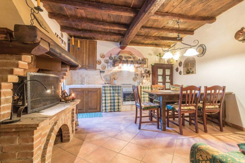 Casa indipendente a Soriano nel Cimino