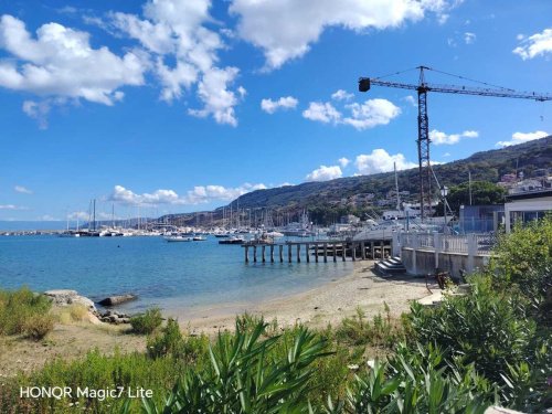 维博瓦伦蒂亚公寓