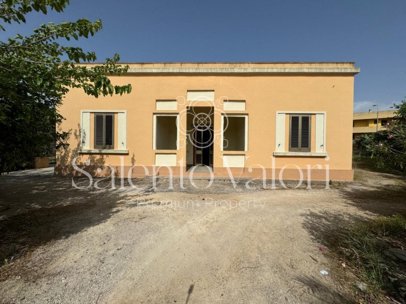 Villa in Parabita