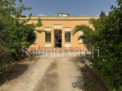 Villa in Parabita