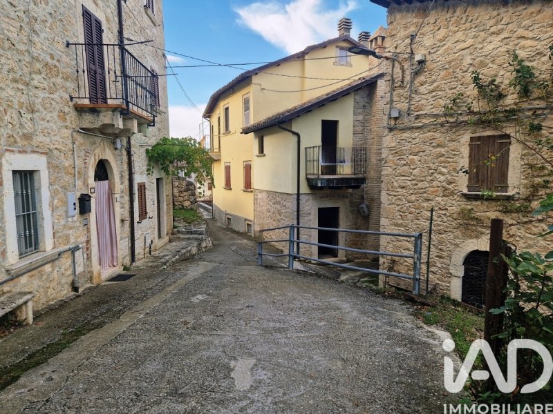 Casa di campagna a Ascoli Piceno