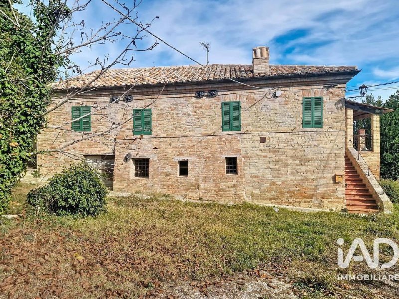 Huis op het platteland in Cossignano