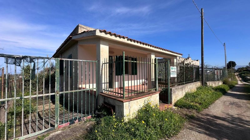Einfamilienhaus in Partinico