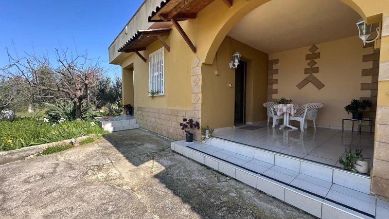 Villa in Partinico