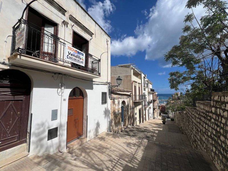 Einfamilienhaus in Castellammare del Golfo