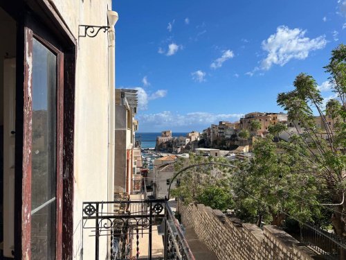 Einfamilienhaus in Castellammare del Golfo