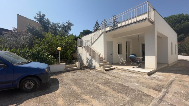 Herenhuis in Balestrate