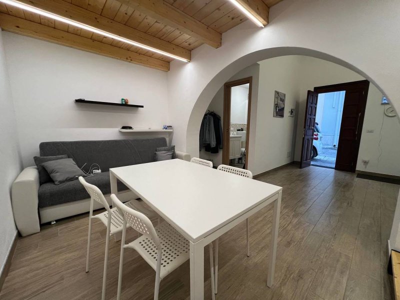 Enrumslägenhet i Castellammare del Golfo