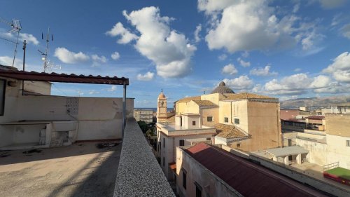 巴莱斯特拉泰半独立房屋