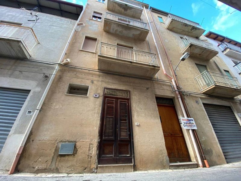 Maison individuelle à Alcamo