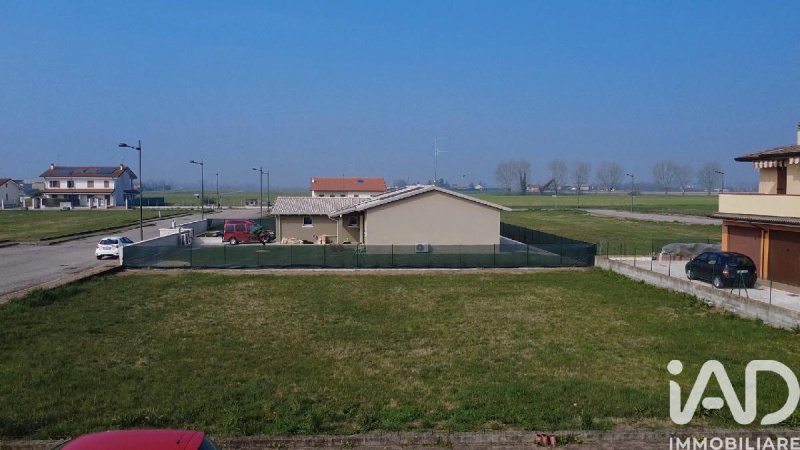 Building plot in Roncoferraro