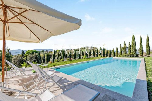 Отдельно стоящий дом в Казоле-д'Эльса