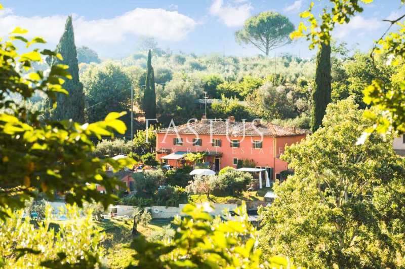 Отдельно стоящий дом в Чертальдо