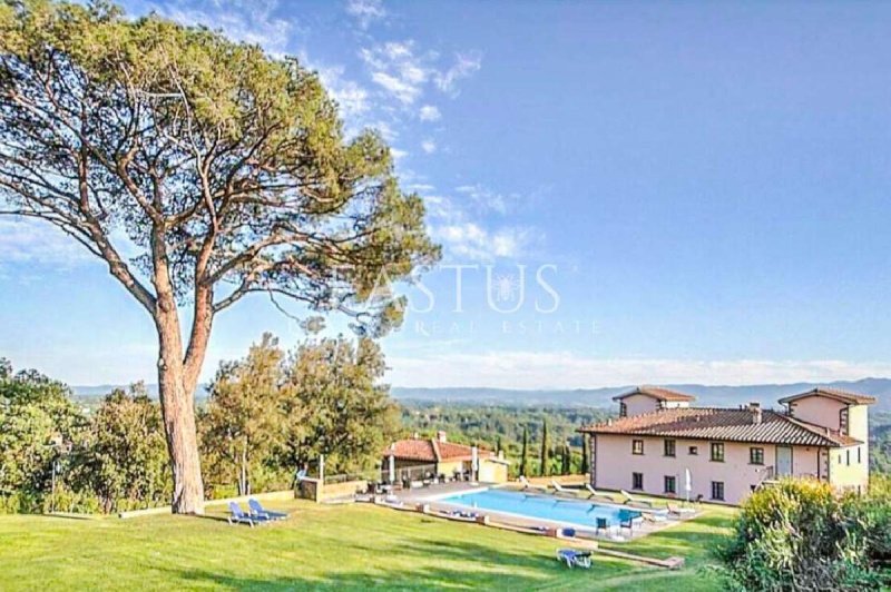 8 Bedrooms Farmhouse for sale in Arezzo [800429] | Gate-away®