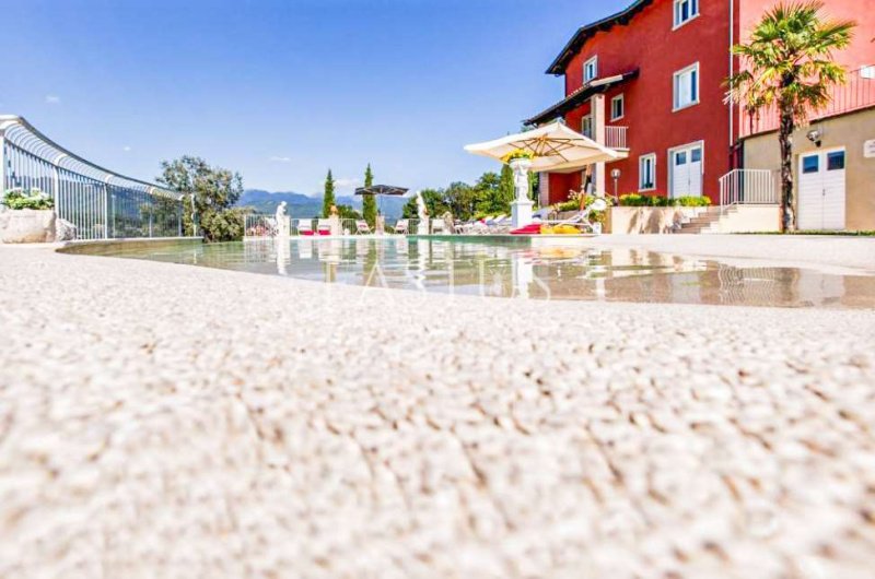 Villa in Camporgiano