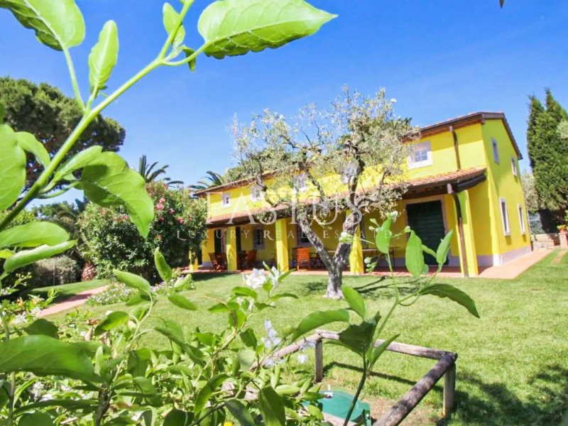 Villa à San Vincenzo