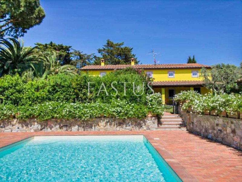 Villa à San Vincenzo