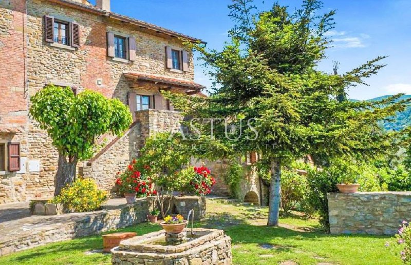 3 Bedrooms Farmhouse for sale in Castiglion Fiorentino [802627] | Gate-away®