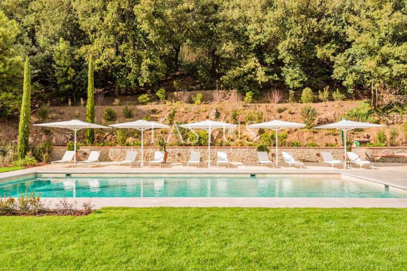 Вилла в Серравалле-Пистойезе