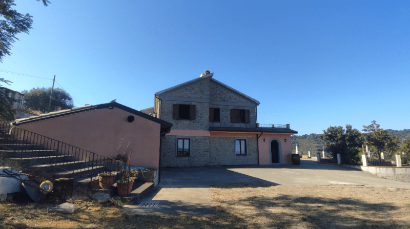 Immobile commerciale a Sant'Angelo di Brolo