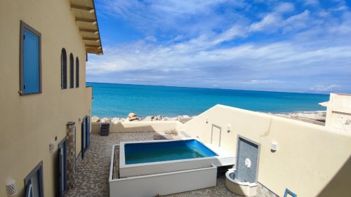 Villa a Capo d'Orlando