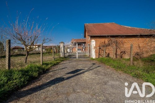 Moradia em Crescentino