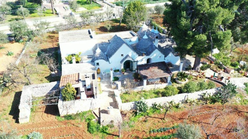 Трулло в Монополи