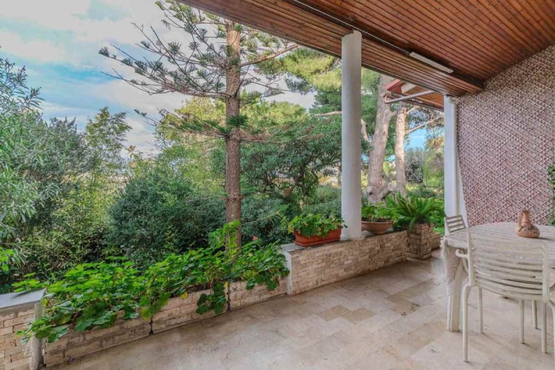 Вилла в Полиньяно-а-Маре