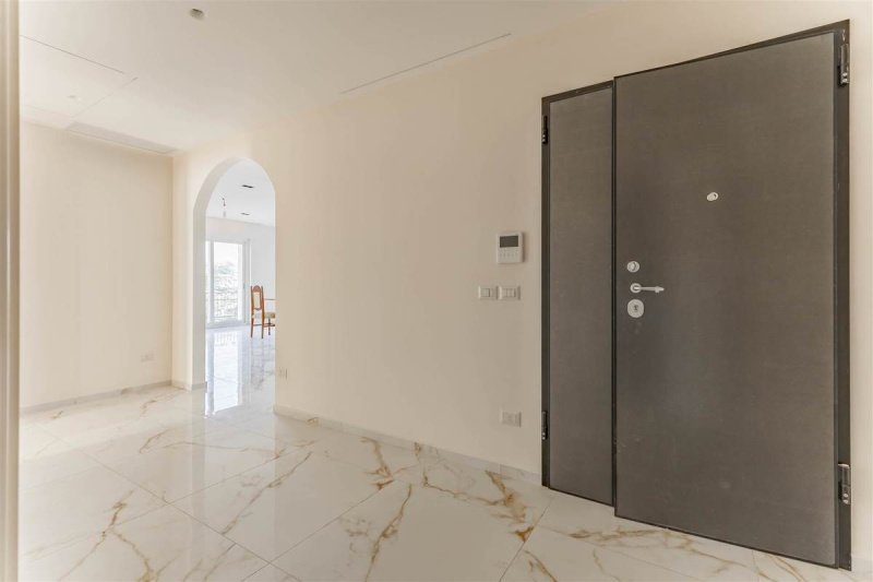 卡斯特拉纳格罗泰独立公寓