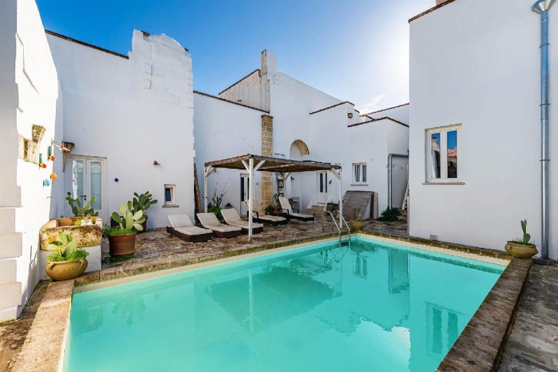 Casa independente em Torre Santa Susanna