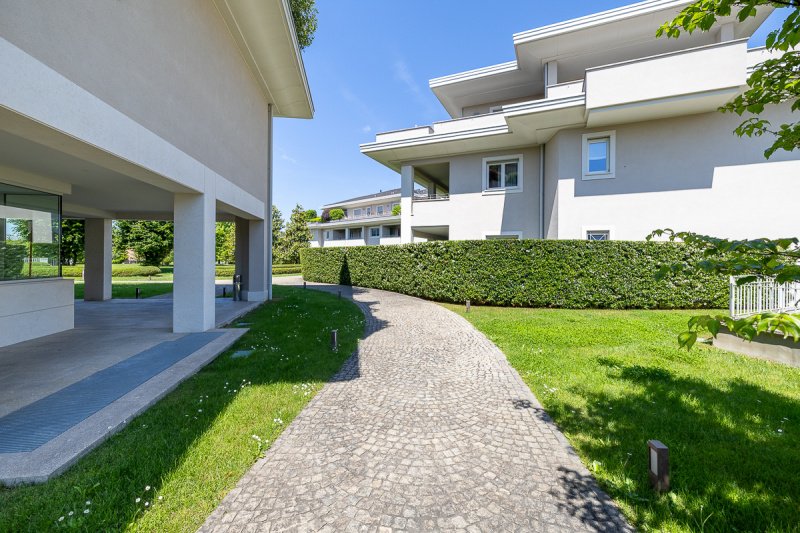 Onafhankelijk appartement in Carate Brianza