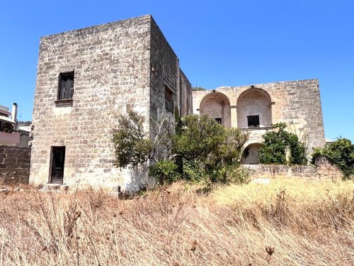 Историческое здание в Presicce-Acquarica