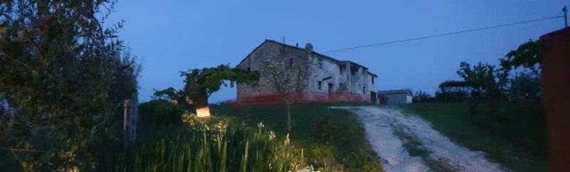 Casa di campagna a Osimo